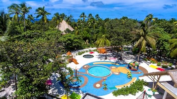 Children’s play area – outdoor