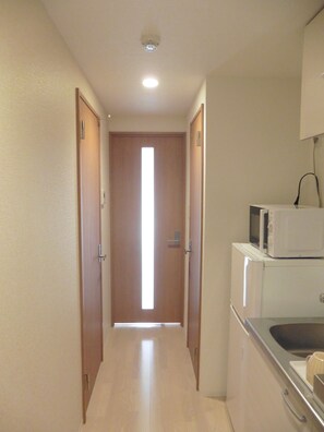 오리/거위털 이불, 책상, 암막 커튼, 방음 설비