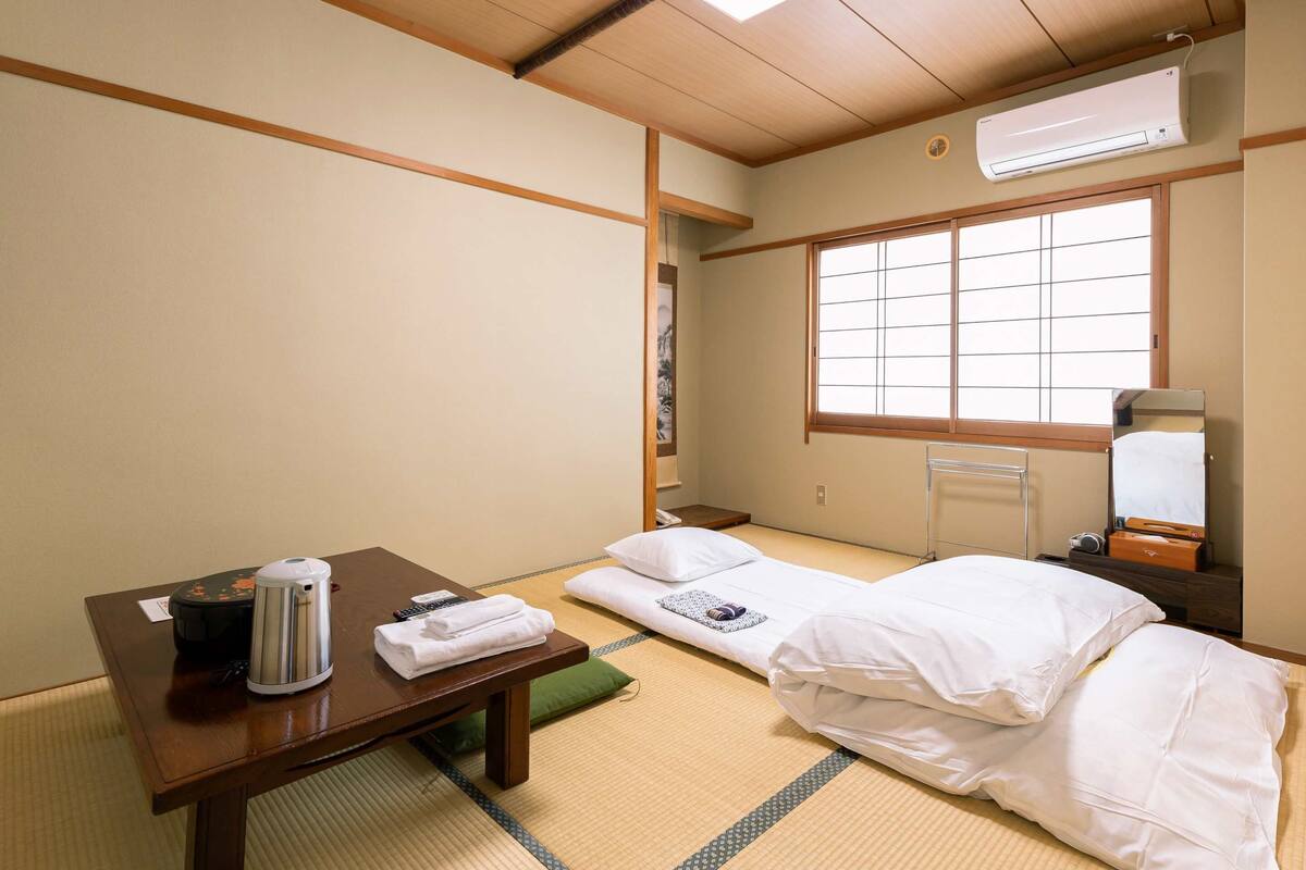 ห้องทราดิชันนัล, ปลอดบุหรี่, ห้องน้ำรวม (Japanese 6 Tatami-mats) | Wi-Fi ฟรี
