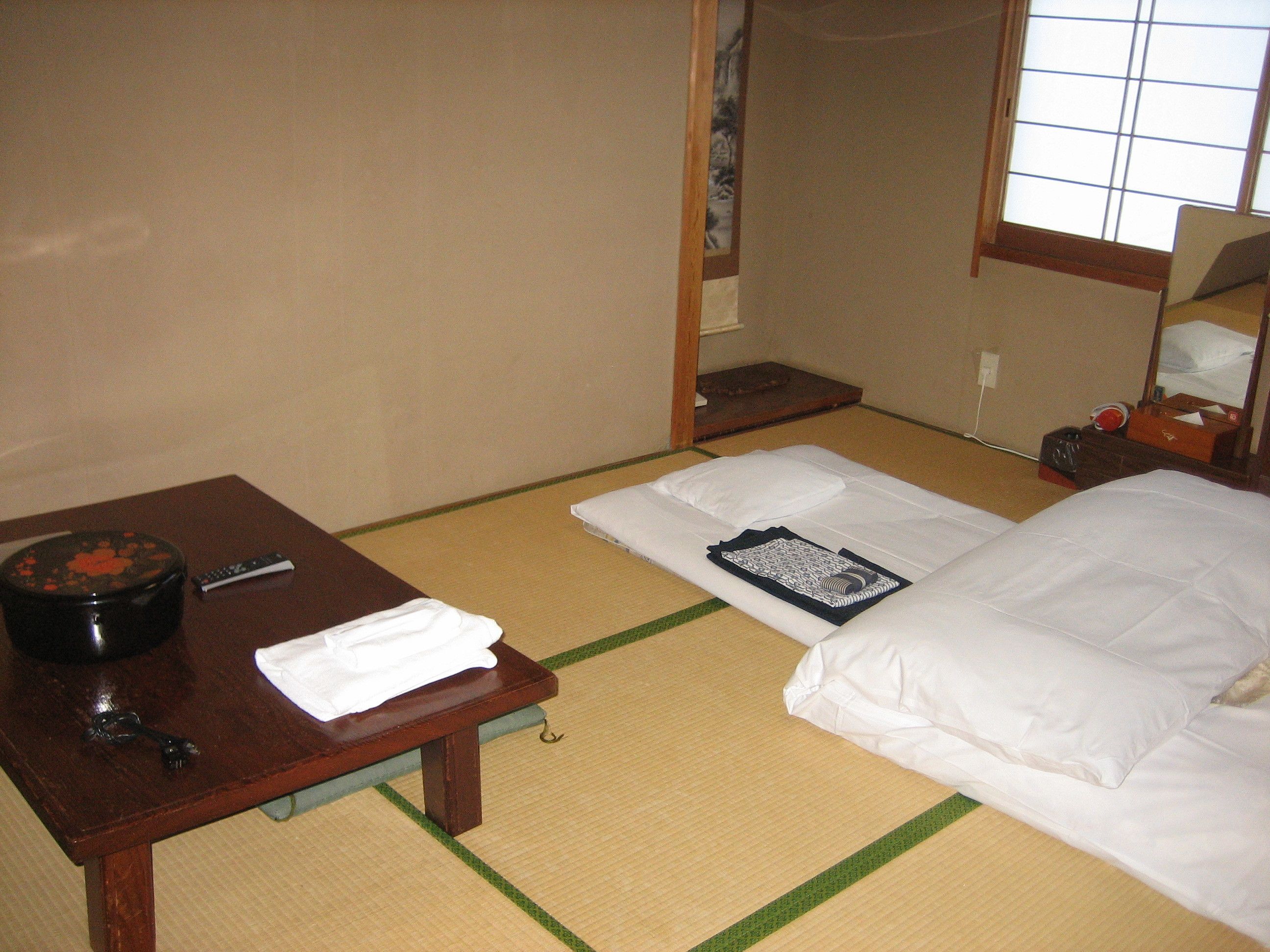 japanese style 6 tatami-mats room, shared bath, non smoking (for additional futon, contact property) | free wifi