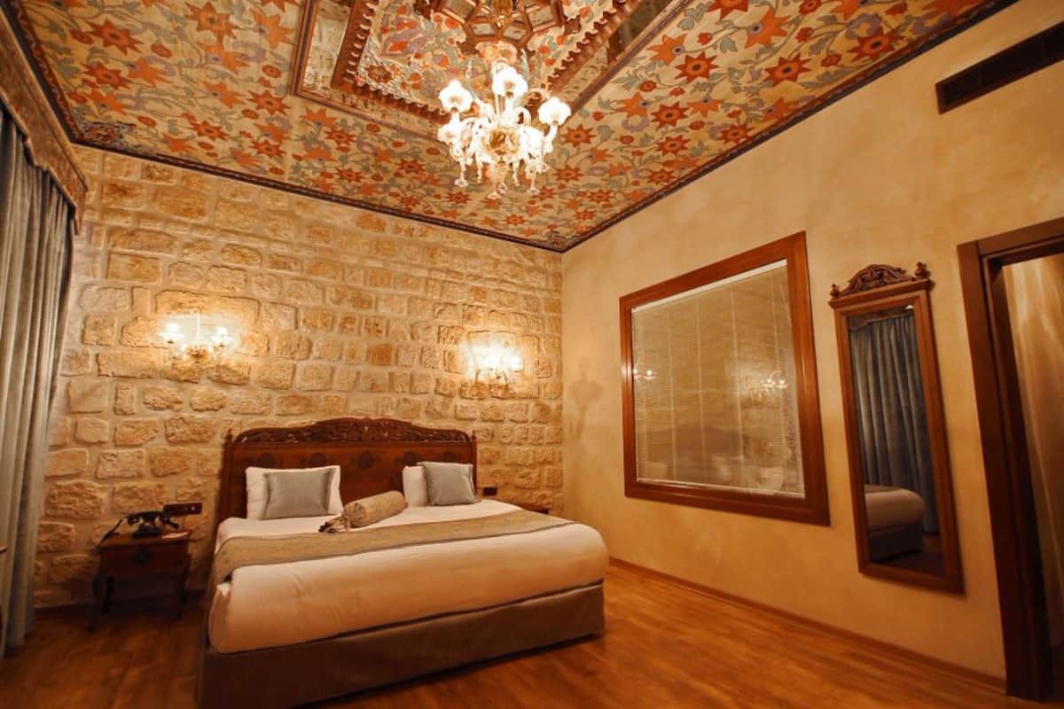 Executive Room | Minibar, in-room safe, rollaway beds, free WiFi