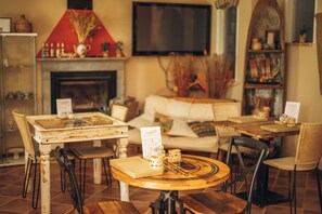 Flat-screen TV - B&B Naturin - Cascina Colombaro (Lauriano)