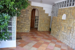 Entrée de l’hébergement