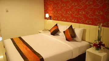 Quarto casal | Cofres nos quartos, escrivaninha, camas extras/dobráveis (sobretaxa)