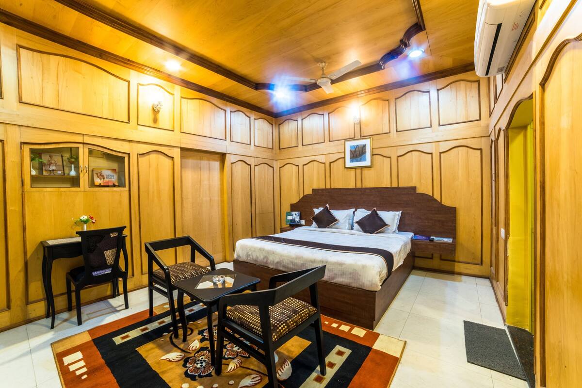 Suite | Free WiFi