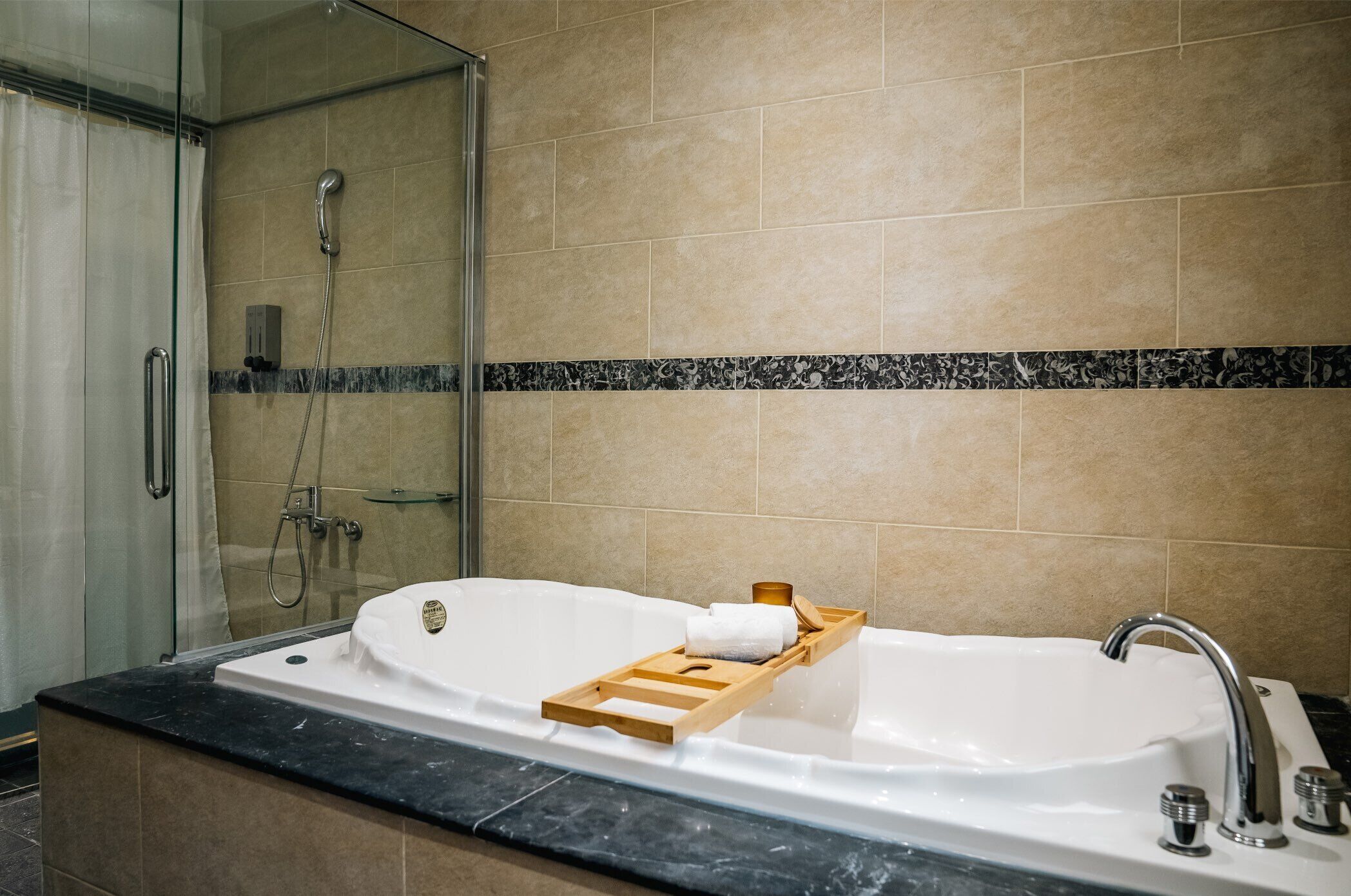 standard twin room, 1 bedroom, bathtub | bathroom | rainfall showerhead, free toiletries, hair dryer, slippers