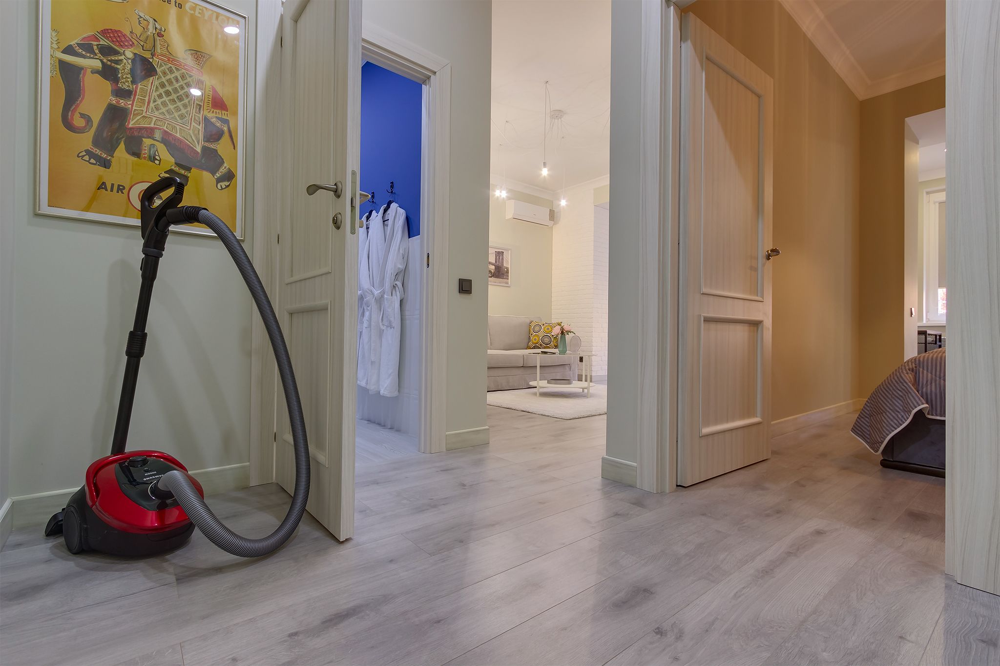 グランド アパートメント クイーンベッド 1 台ソファーベッド付き 1 階 | 高級寝具、客室ごとに異なる装飾、客室ごとに異なるインテリア、デスク