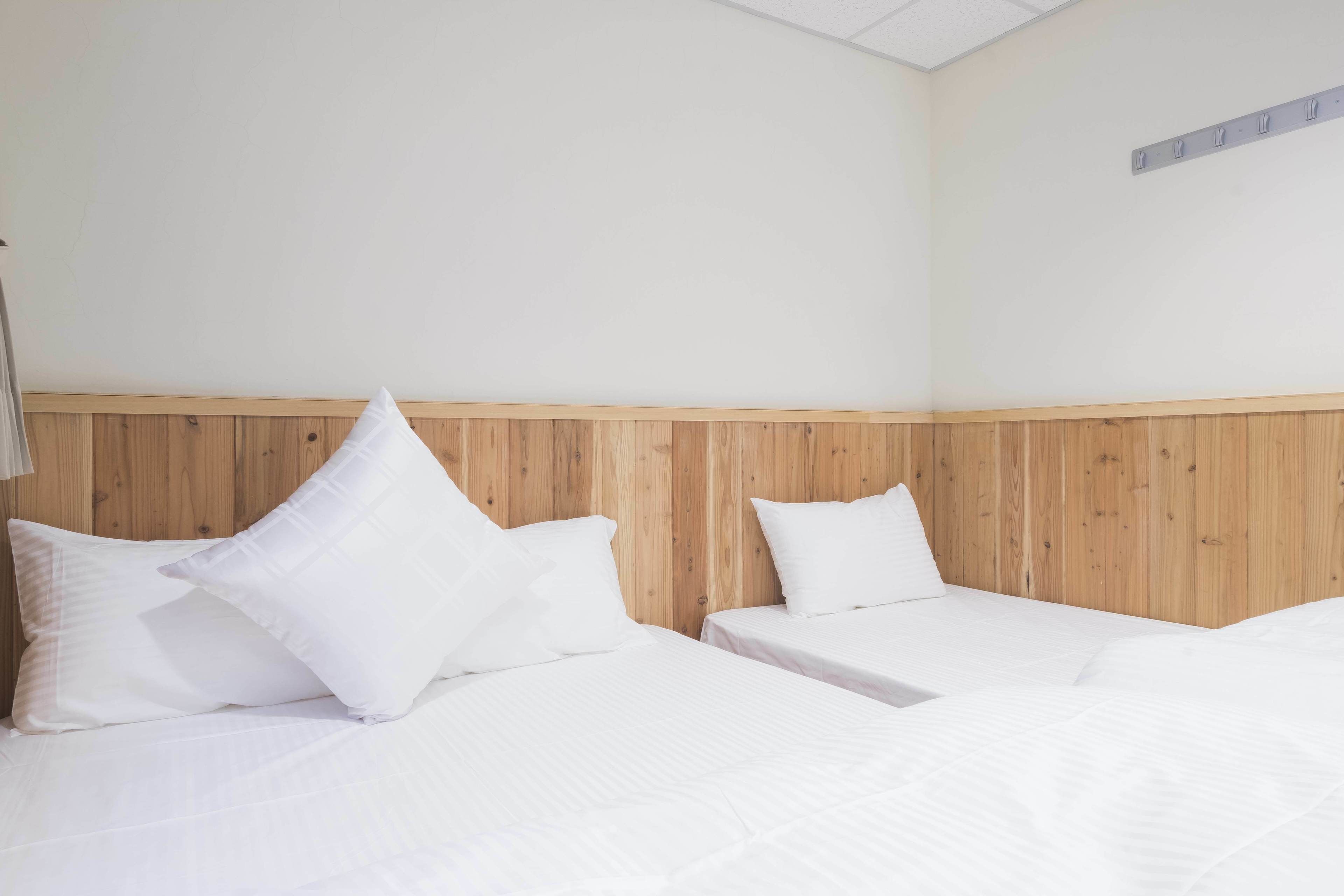 double room, private bathroom | free wifi