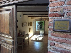Lobby - La Vieille Demeure (Torreilles)