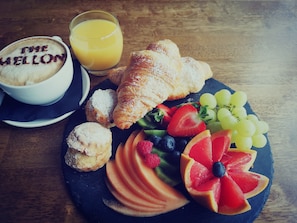 Tägliches inbegriffenes nach Wunsch zubereitetes Frühstück