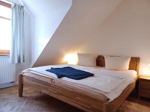 2 bedrooms, travel crib, WiFi, bed sheets