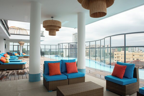 Outdoor pool, pool loungers