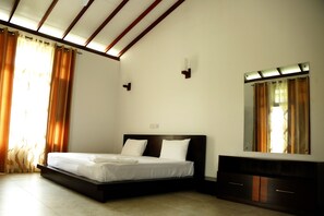 Comfort Twin Room - The Percha Villa and Banquet (Kekanadura)
