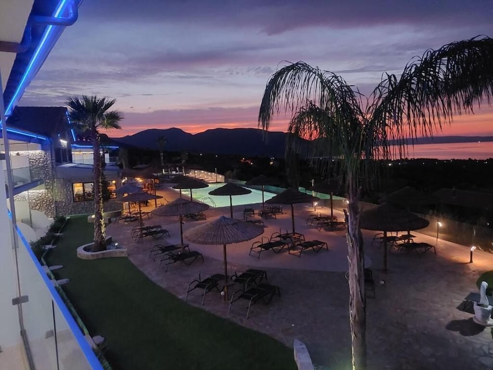 4 Star Hotels