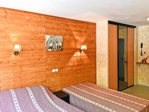 Decoración individual, mobiliario individual, escritorio