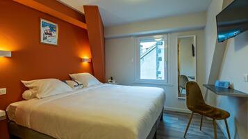 Decoración personalizada, muebles diferentes y escritorio