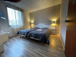 Standard-Zweibettzimmer