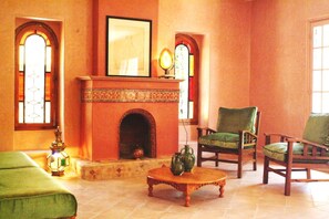 House, Accessible, Non Smoking | Living room | Flat-screen TV, fireplace - Villa Palmes (Marrakech)
