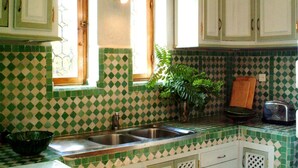 Unclassified image, 4 of 21, button - Villa Palmes (Marrakech)