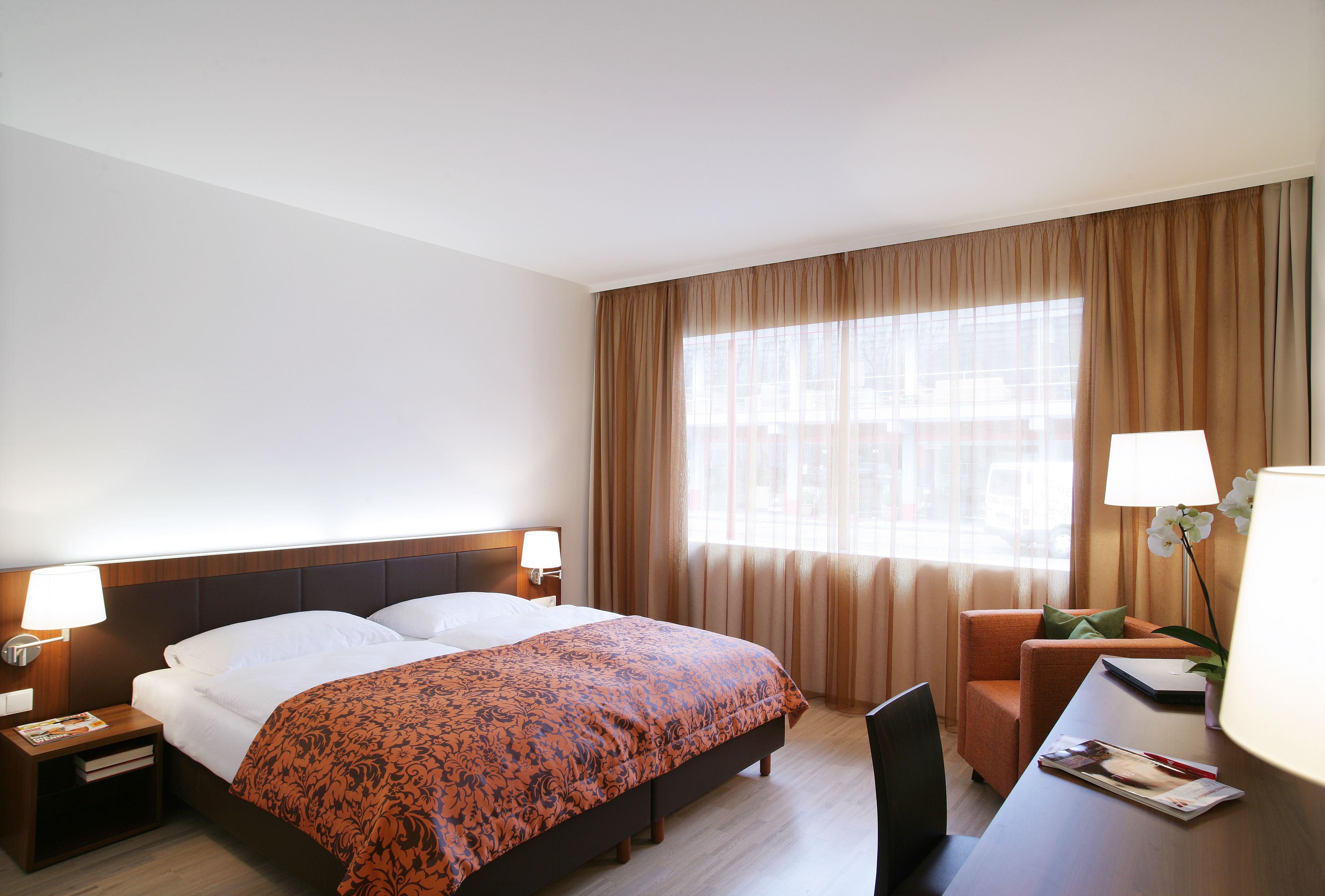 premium bedding, minibar, in-room safe, desk