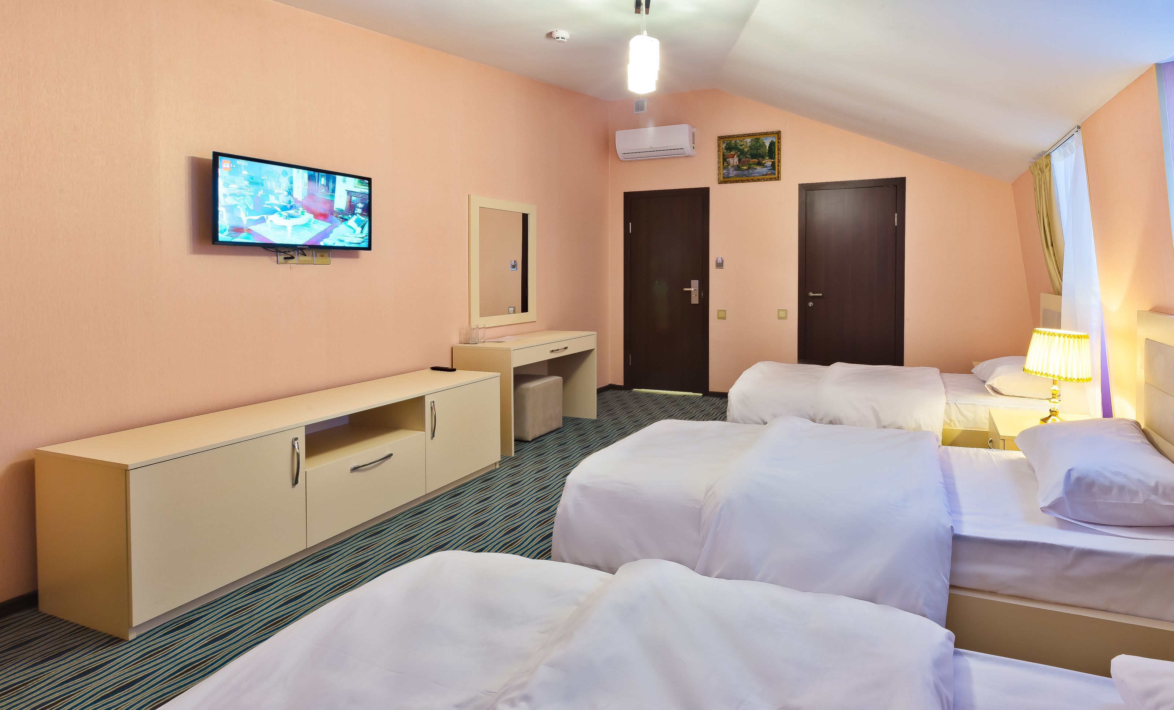 standard triple room, 3 bedrooms, smoking | premium bedding, minibar, in-room safe, desk