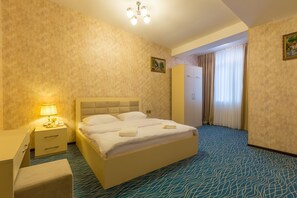 Premium bedding, desk, soundproofing, iron/ironing board - Comfort Hotel Baku (Baku)