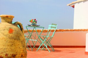 Double Room, Garden View | Terrace/patio