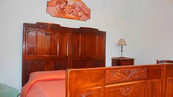 Doppelzimmer, Gartenblick | Hochwertige Bettwaren, Bügeleisen/Bügelbrett, kostenlose Babybetten