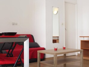 Interior - 2-room apartment with balcony in La Rochelle (La Rochelle)