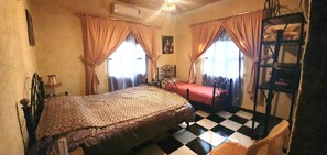 Habitación doble | Escritorio, cunas gratuitas, camas extra y wifi