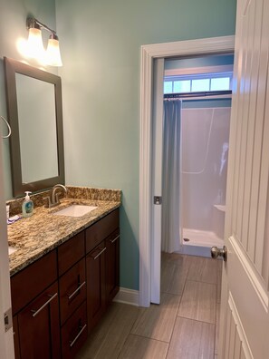 Combined shower/bathtub, hair dryer, towels, soap - Ultimate Beach Getaway in Beautiful Home with pool! (Oak Island)