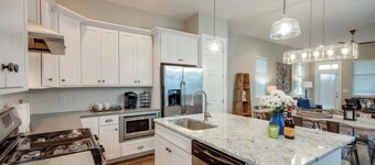 NEW, Hip Nashville House - PRIME LOCATION!!!