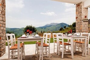 Dining - Diochri (Xylokastro-Evrostina)