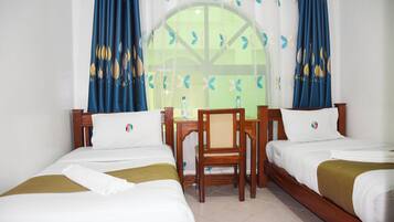 스탠다드 트윈룸 | 1 개의 침실, 객실 내 금고, 책상, 무료 WiFi