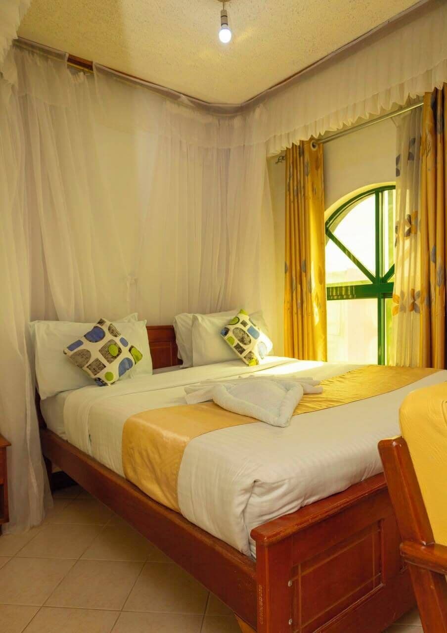 Quarto casal luxo | 1 quarto, cofres nos quartos, escrivaninha, Wi-Fi de cortesia