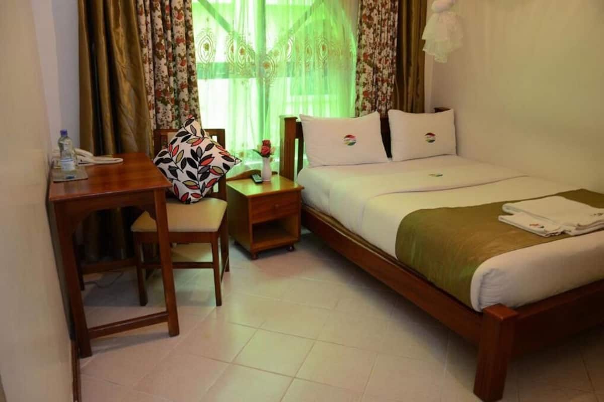 Standard Single Room | 1 bedroom, in-room safe, desk, free WiFi