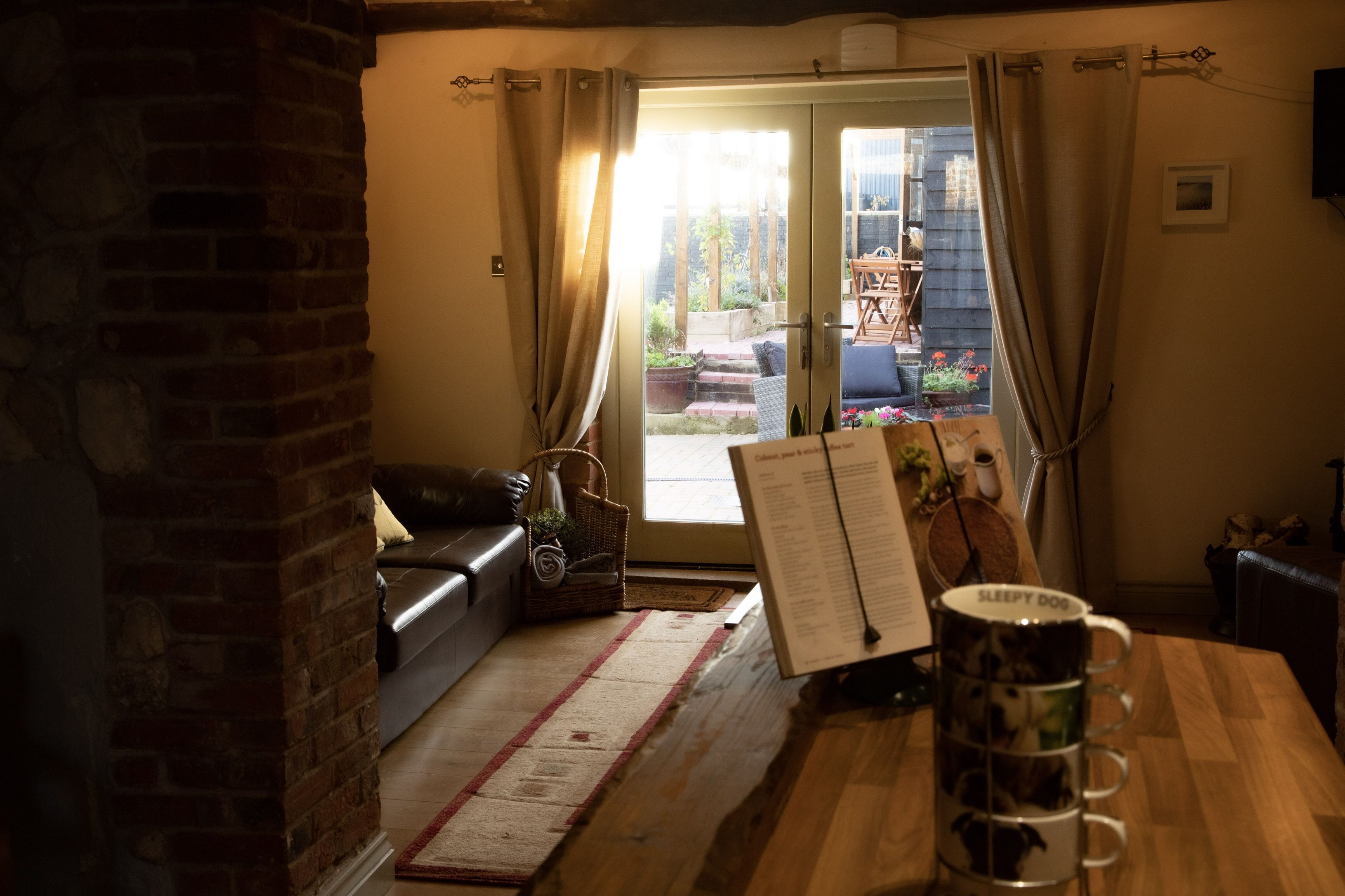 Cottage Tradition, 2 chambres, cuisine, vue partielle sur la mer | Coin séjour | Télévision à écran plat