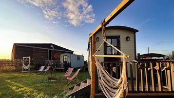 Comfort Cabin, 1 Double Bed, Garden View, Beachside | Hypo-allergenic bedding, individually decorated, individually furnished