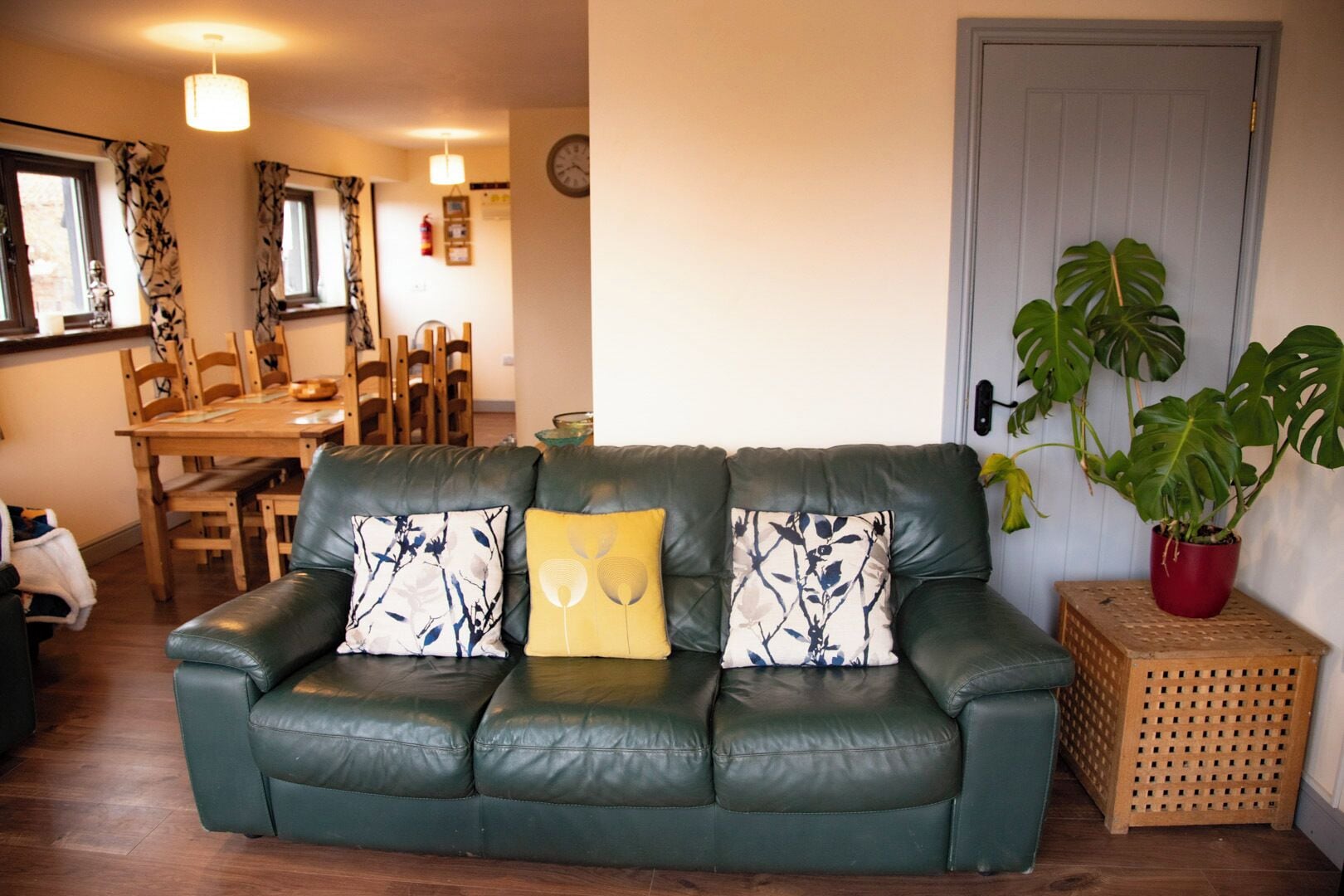 Family Cottage, 3 Bedrooms, Partial Sea View, Beachside