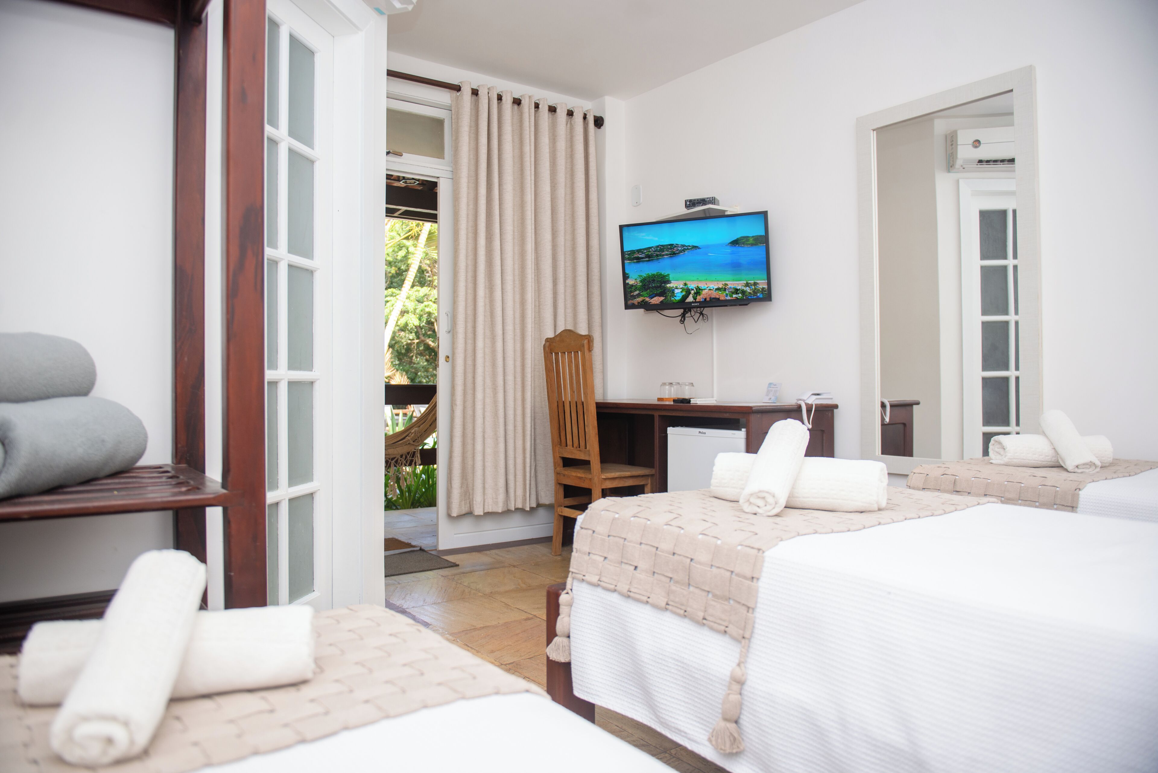 Triple Room | Premium bedding, pillowtop beds, desk, laptop workspace