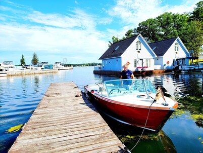 The Ledges Resort and Marina, Island Cottage