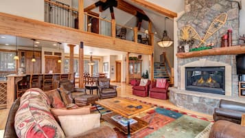 智能电视、壁炉、电子游戏、DVD 播放器