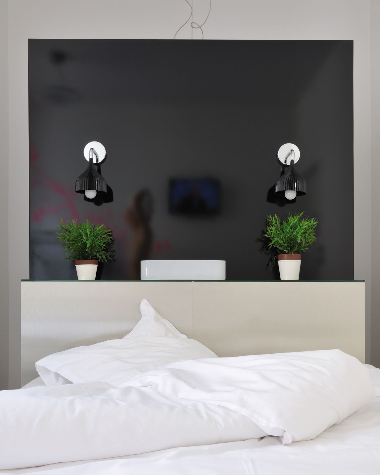 classic double room (1 double bed, sink and shower) shared bathroom | premium bedding, individually decorated, individually furnished, desk