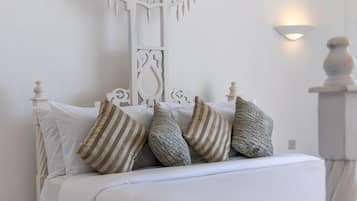 In-room safe, bed sheets
