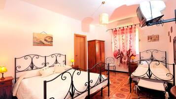Classic Triple Room, Garden View | 1 bedroom, premium bedding, minibar, in-room safe