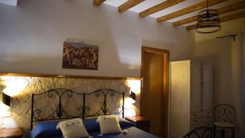 Tremannsrom – classic, hageutsikt | 1 soverom, sengetøy av topp kvalitet, minibar og safe på rommet