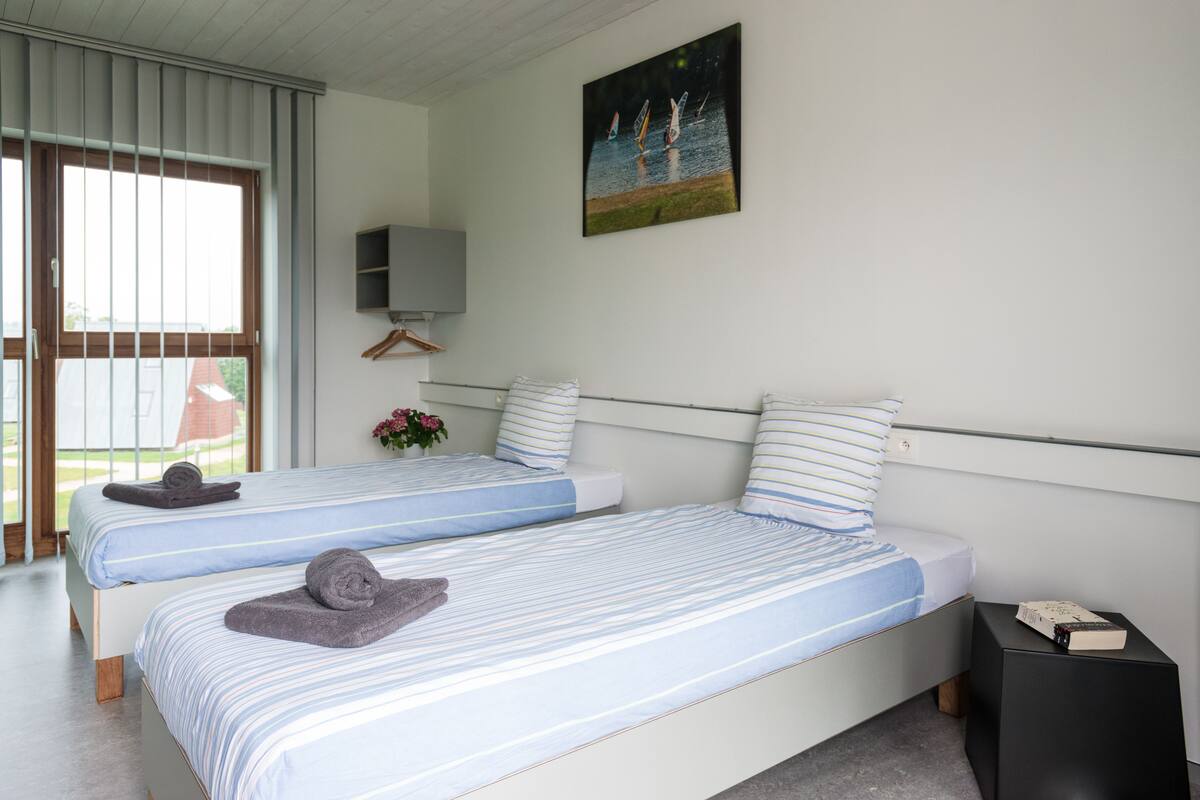 twin room | blackout curtains, soundproofing, bed sheets