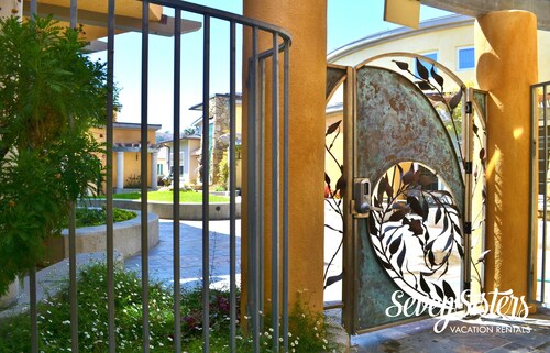 Avila LYHYT PALVELU Perheen suosikki, askeleen päässä rannasta, keskustasta