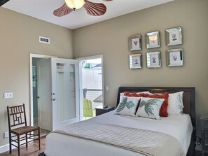 3 slaapkamers, een strijkplank/strijkijzer, internet, beddengoed