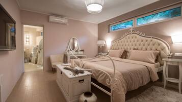 Biệt thự, 2 phòng ngủ, hiên, quang cảnh bãi biển | Bộ đồ giường cao cấp, két bảo mật tại phòng, bàn